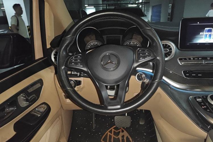 Used Mercedes-Benz V-Class 2018 V 260 L Prestige Extended Version China VI Steering Wheel