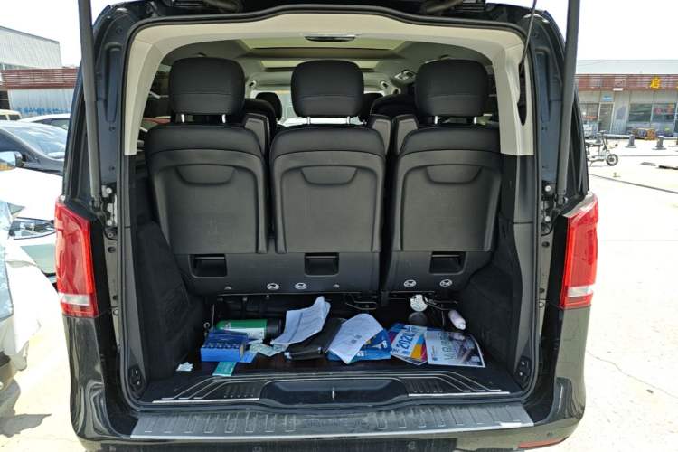 Used Mercedes-Benz V-Class 2018 V 260 Avantgarde Edition China VI Trunk