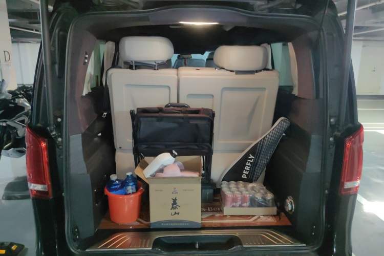 Used Mercedes-Benz V-Class  Trunk