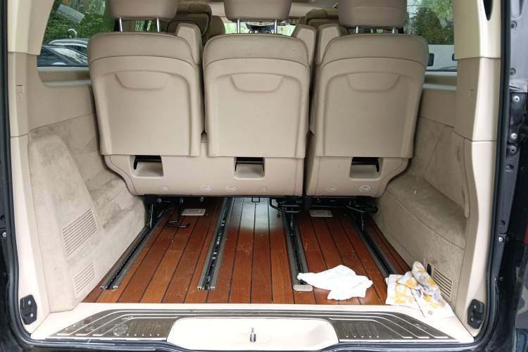 Used Mercedes-Benz V-Class 2018 V 260 L Prestige Extended Version China VI Trunk