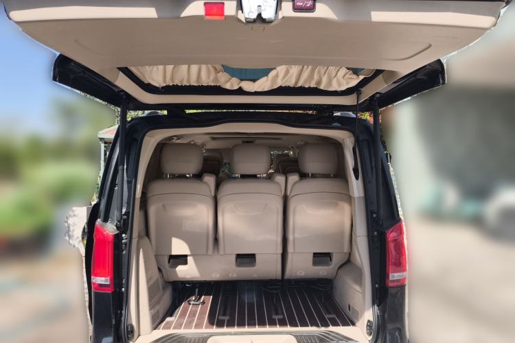 Used Mercedes-Benz V-Class 2018 V 260 Prestige Edition China VI Trunk