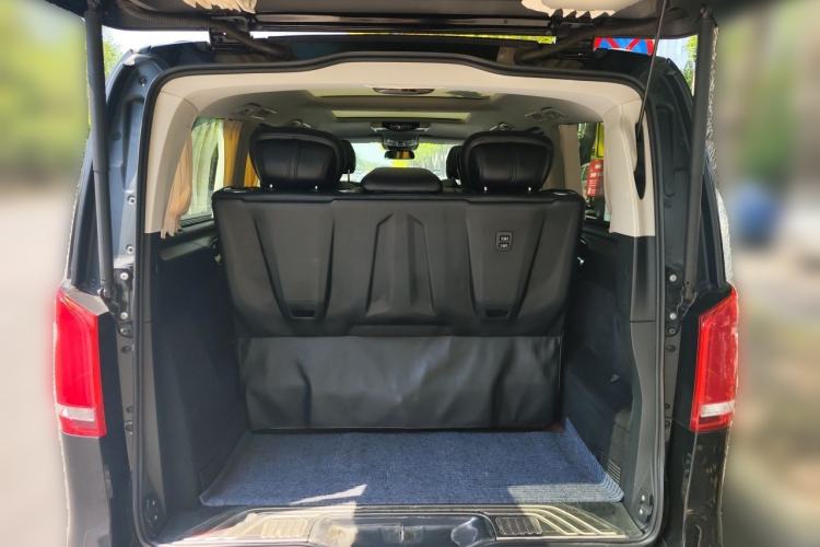 Used Mercedes-Benz V-Class 2018 V 260 Avantgarde Edition China VI Trunk