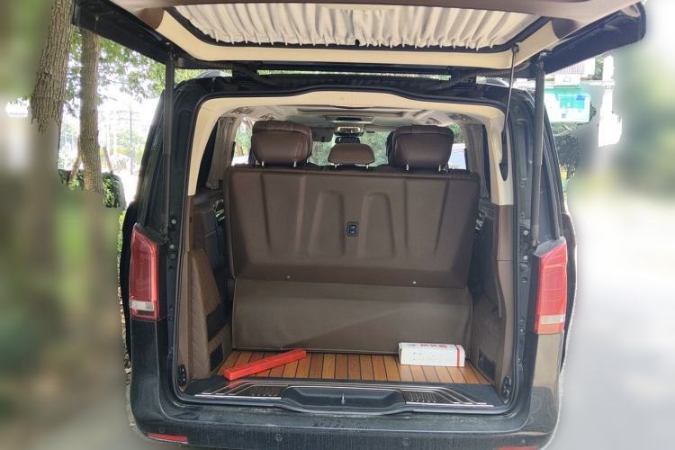 Used Mercedes-Benz V-Class 2018 V 260 Avantgarde Edition China VI Trunk