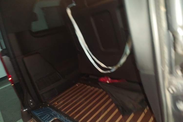 Used Mercedes-Benz V-Class  Trunk