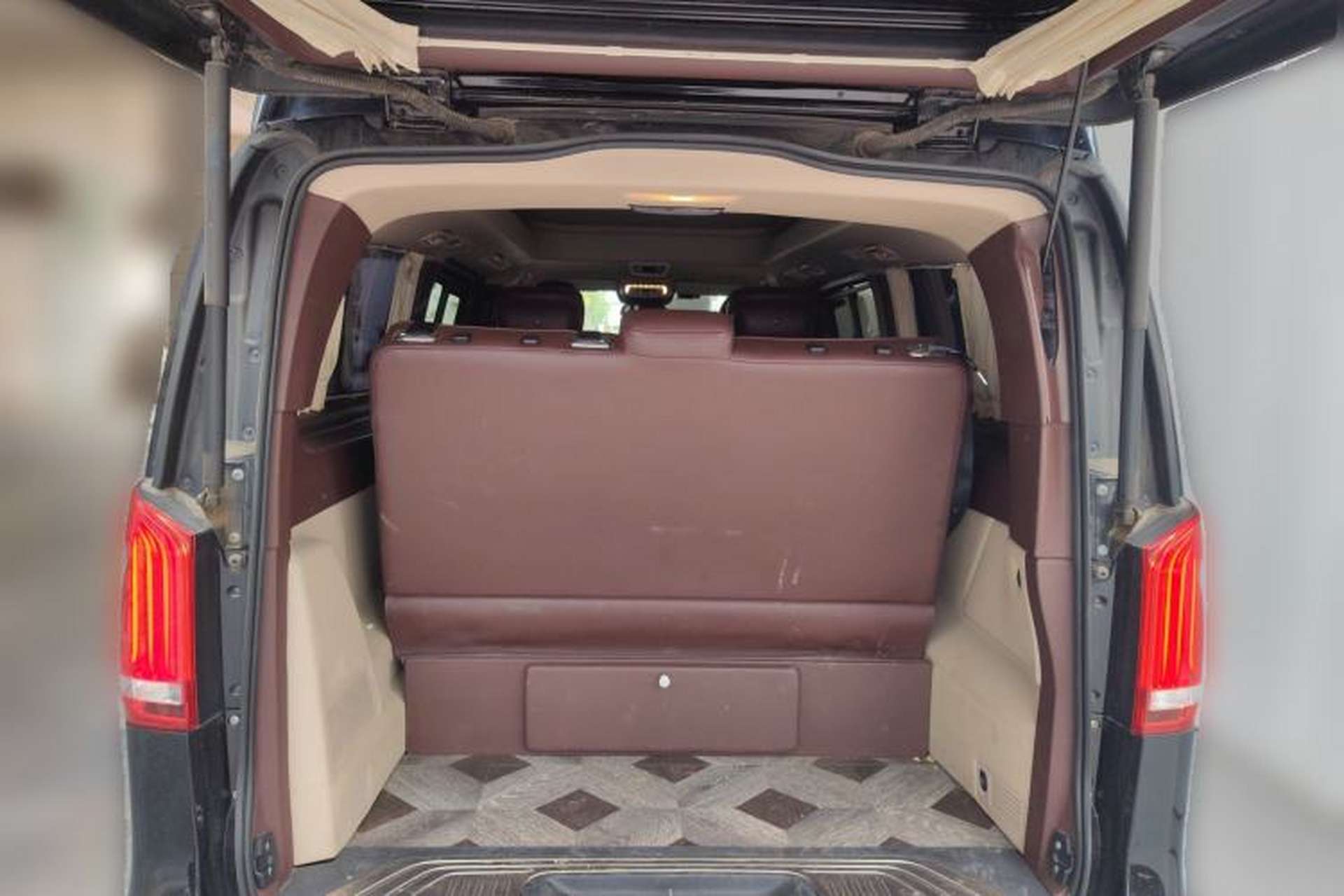 Used Mercedes-Benz V-Class  Trunk