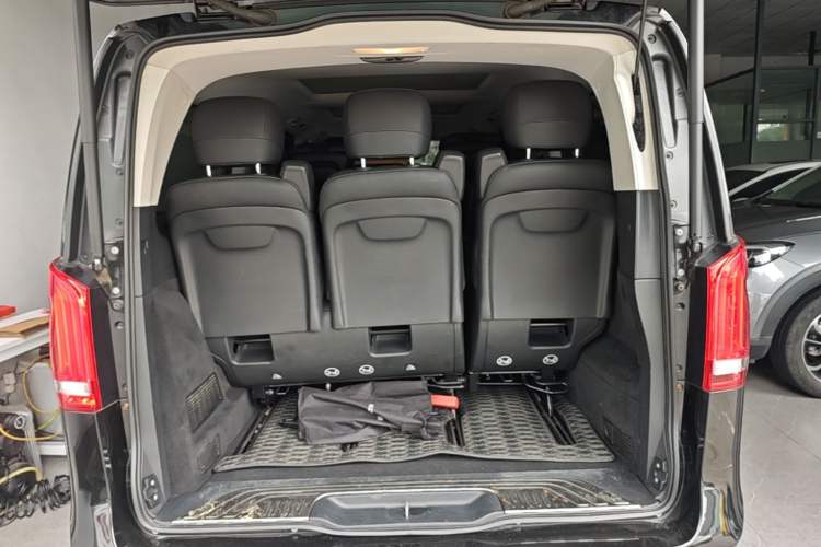 Used Mercedes-Benz V-Class 2018 V 260 L Prestige Extended Version China VI Trunk