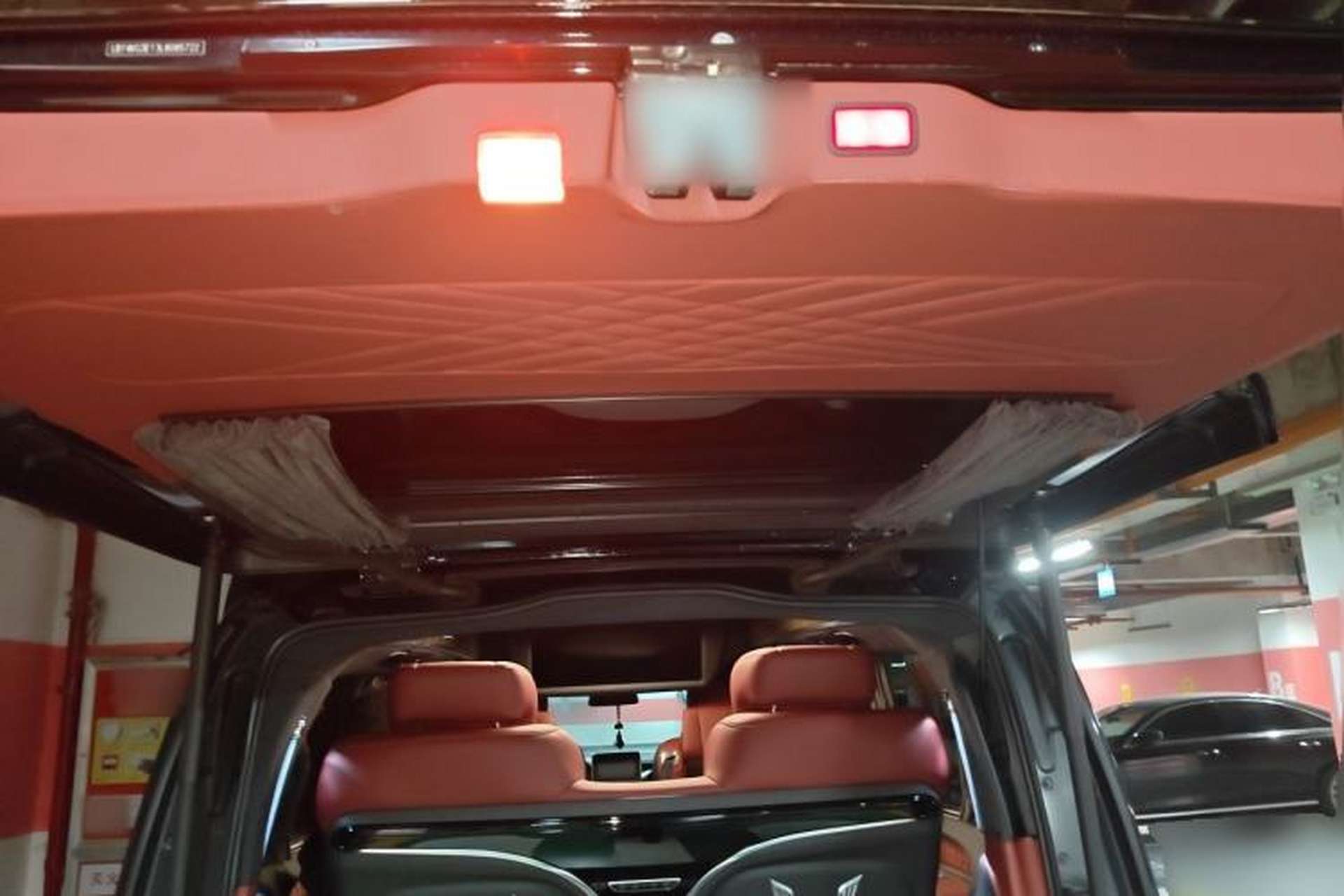 Used Mercedes-Benz V-Class 2018 V 260 L Prestige Extended Version China VI Trunk