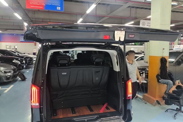 Used Mercedes-Benz V-Class 2018 V 260 L Prestige Extended Version China VI Trunk