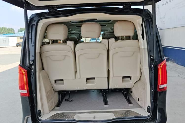 Used Mercedes-Benz V-Class 2018 V 260 L Prestige Extended Version China VI Trunk