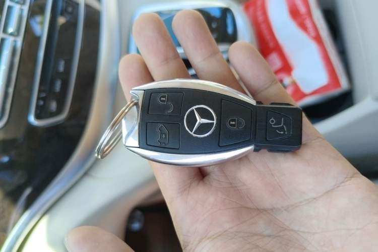 Used Mercedes-Benz V-Class 2018 V 260 L Prestige Extended Version China V Vehicle Key