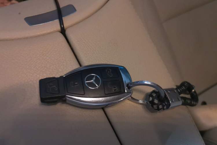 Used Mercedes-Benz V-Class 2018 V 260 Prestige Edition China VI Vehicle Key