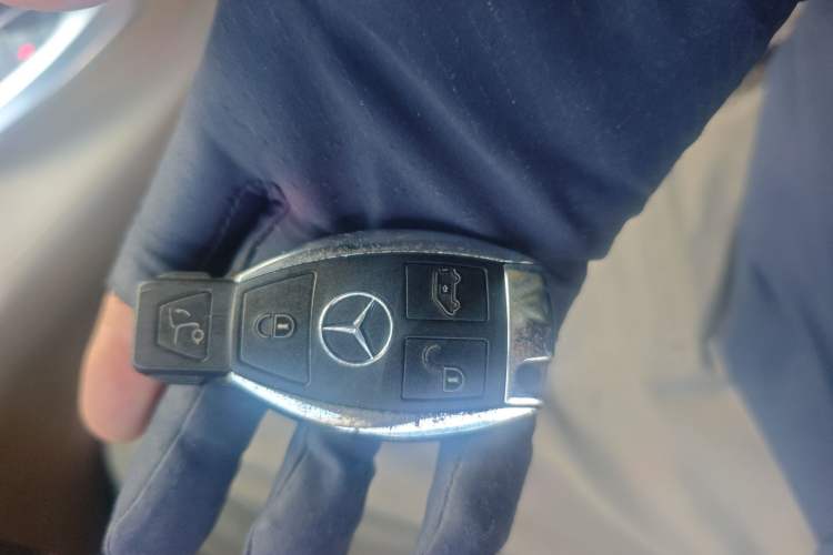 Used Mercedes-Benz V-Class 2018 V 260 Prestige Edition China VI Vehicle Key