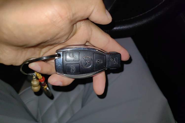Used Mercedes-Benz V-Class  Vehicle Key