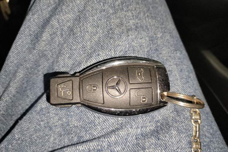 Used Mercedes-Benz V-Class 2018 V 260 L Prestige Extended Version China VI Vehicle Key