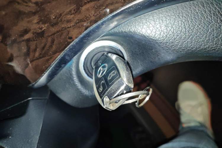 Used Mercedes-Benz V-Class 2018 V 260 Prestige Edition China VI Vehicle Key