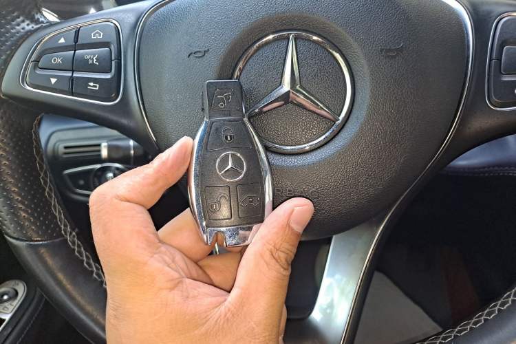 Used Mercedes-Benz V-Class 2018 V 260 Avantgarde Edition China V Vehicle Key