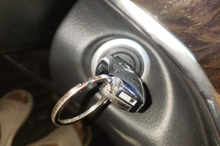 Used Mercedes-Benz V-Class 2018 V 260 L Prestige Extended Version China VI Vehicle Key