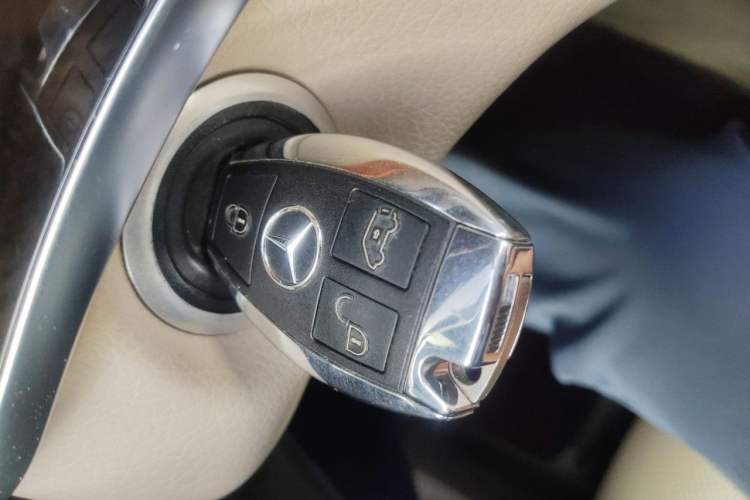 Used Mercedes-Benz V-Class 2018 V 260 L Prestige Extended Version China V Vehicle Key