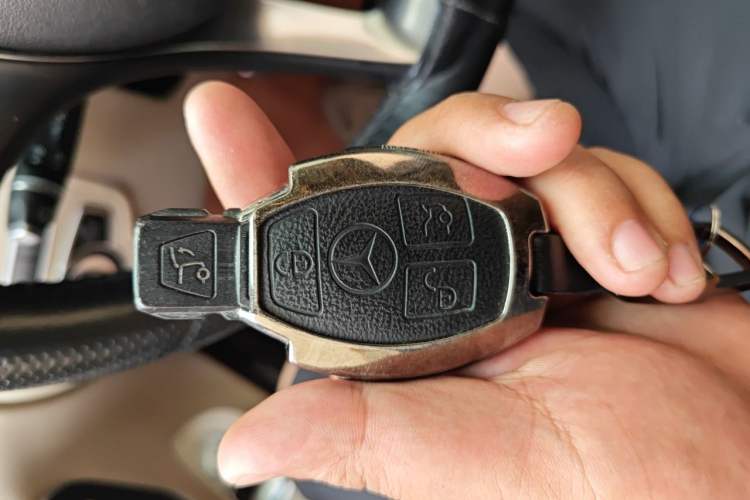 Used Mercedes-Benz V-Class 2018 V 260 L Prestige Extended Version China V Vehicle Key
