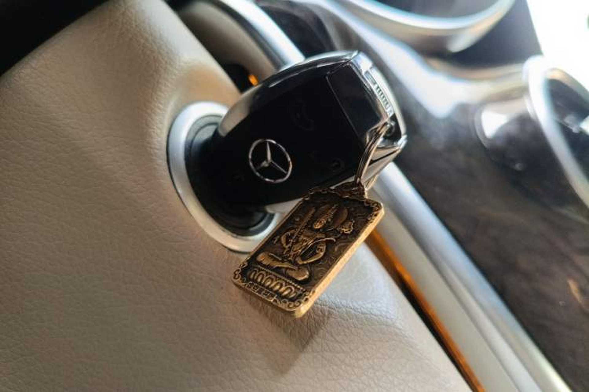 Used Mercedes-Benz V-Class 2018 V 260 L Prestige Extended Version China VI Vehicle Key