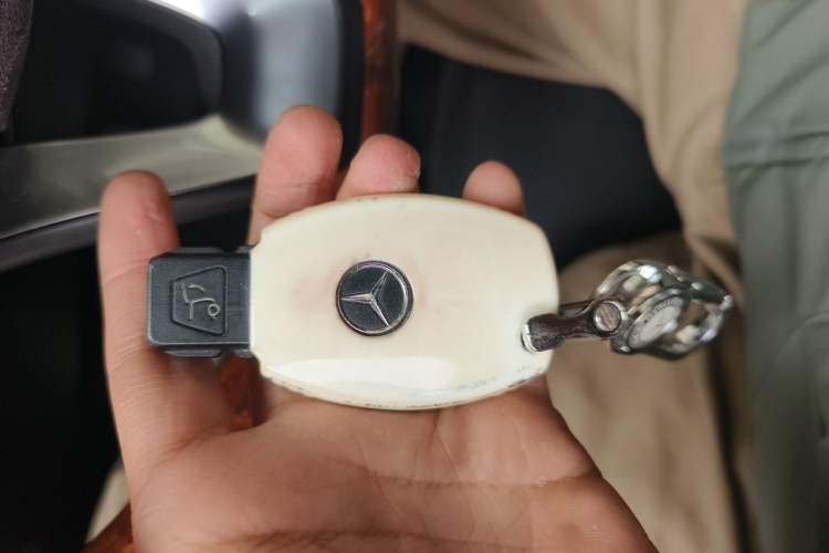 Used Mercedes-Benz V-Class 2018 V 260 L Prestige Extended Version China V Vehicle Key