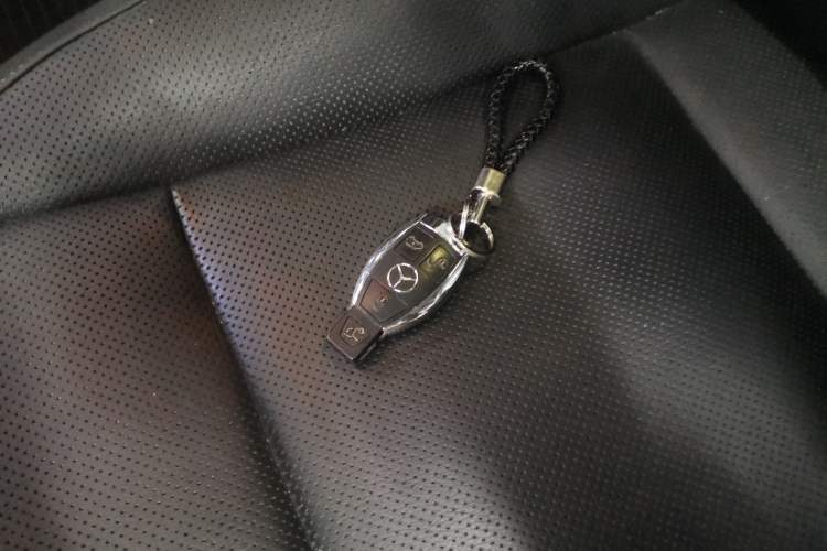 Used Mercedes-Benz V-Class 2018 V 260 Avantgarde Edition China V Vehicle Key