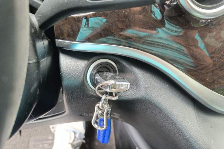 Used Mercedes-Benz V-Class 2018 V 260 L Prestige Extended Version China V Vehicle Key