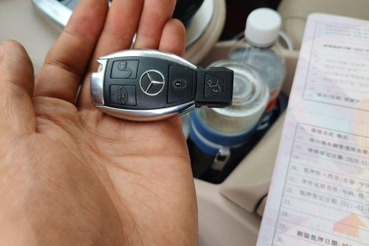 Used Mercedes-Benz V-Class 2018 V 260 Prestige Edition China VI Vehicle Key