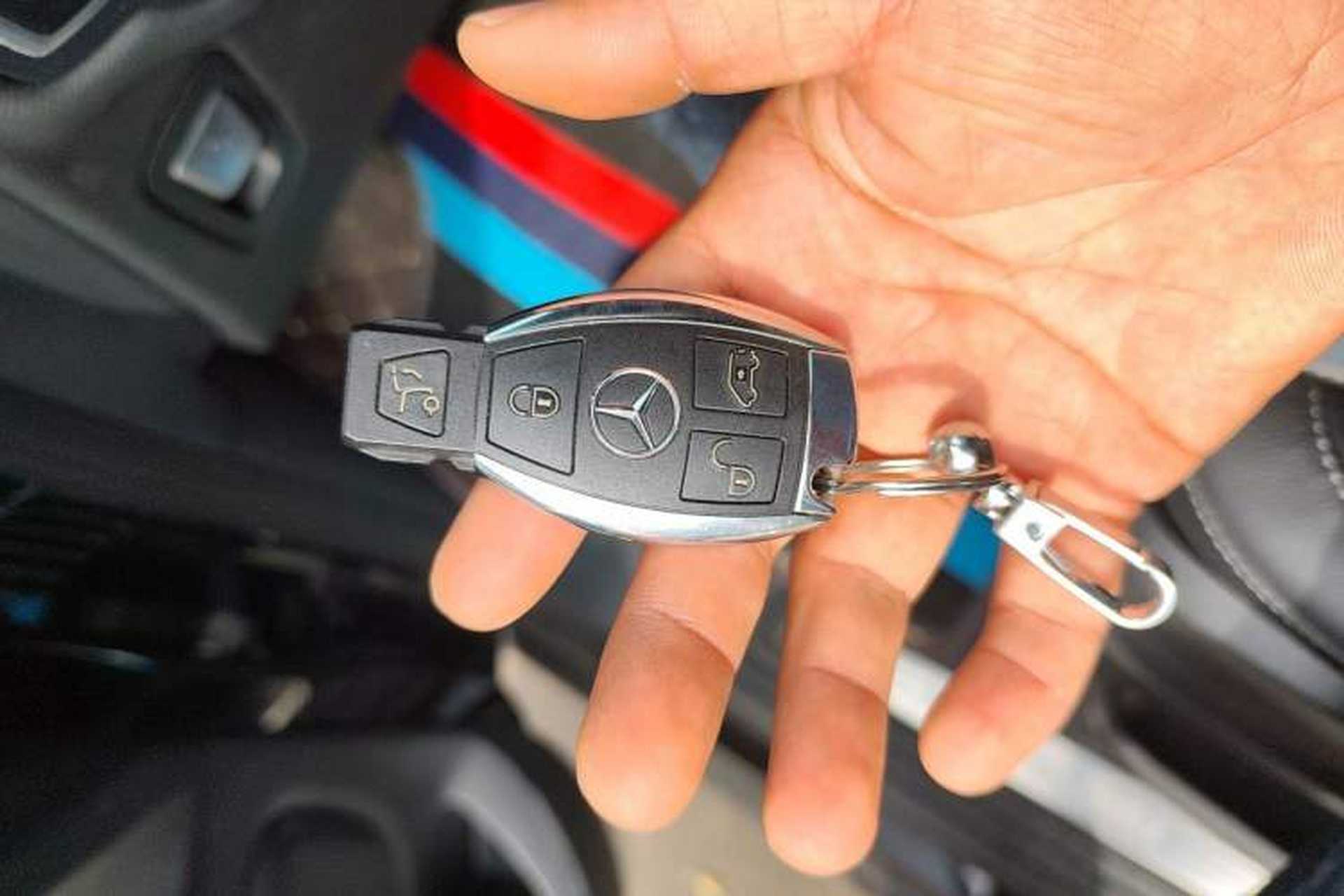 Used Mercedes-Benz V-Class 2018 V 260 L Prestige Extended Version China VI Vehicle Key