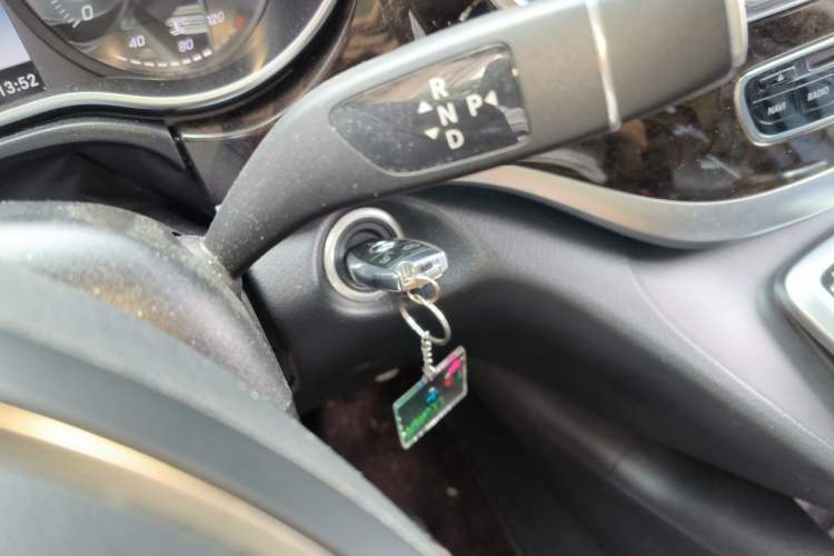 Used Mercedes-Benz V-Class 2018 V 260 Prestige Edition China VI Vehicle Key