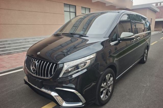 Ojetý Mercedes-Benz V-Class 2018 V 260 Avantgarde Edition China VI