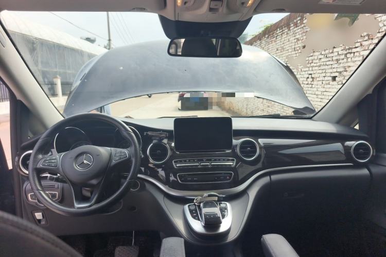 Used Mercedes-Benz V-Class 2018 V 260 Avantgarde Edition China V Center Console