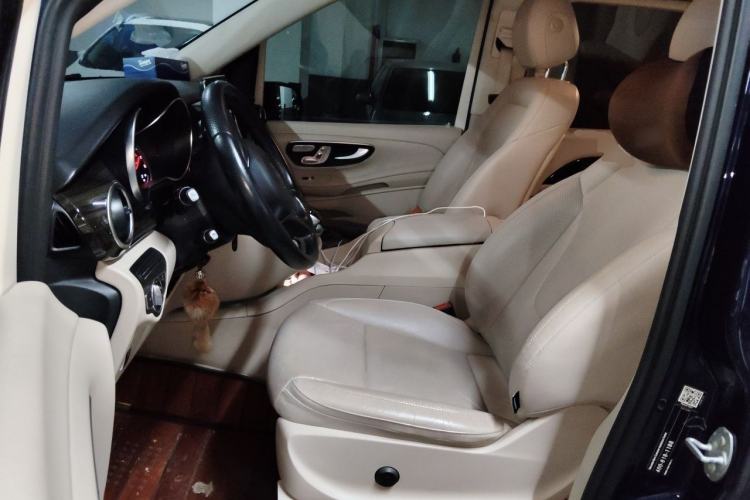 Used Mercedes-Benz V-Class 2018 V 260 Avantgarde Edition China VI Driver Seat