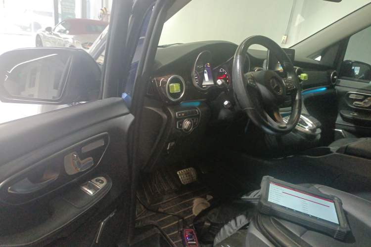 Used Mercedes-Benz V-Class 2018 V 260 Avantgarde Edition China V Driver Seat