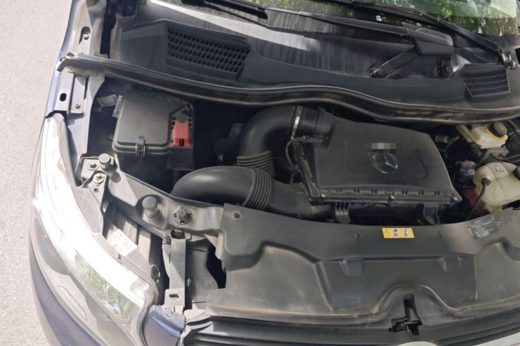 Used Mercedes-Benz V-Class 2018 V 260 Avantgarde Edition China VI Engine Bay Right