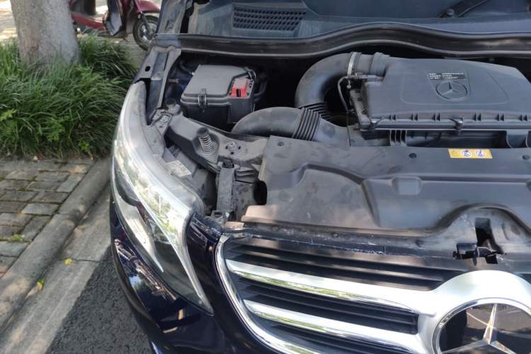 Used Mercedes-Benz V-Class 2018 V 260 Prestige Edition China VI Engine Bay Right