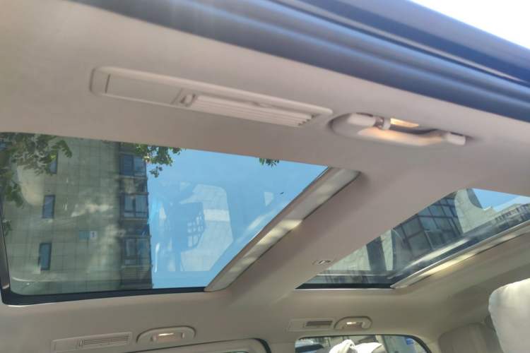 Used Mercedes-Benz V-Class 2018 V 260 Prestige Edition China VI Headliner