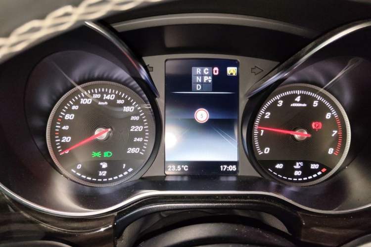 Used Mercedes-Benz V-Class 2018 V 260 Avantgarde Edition China VI Instrument Cluster