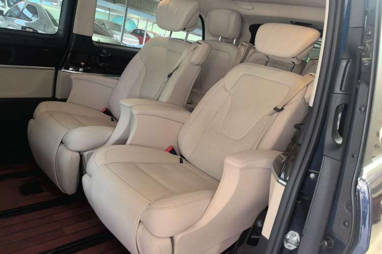 Used Mercedes-Benz V-Class 2018 V 260 L Prestige Extended Version China VI Interior 1