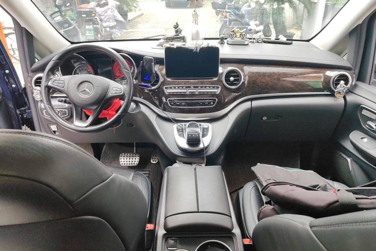 Used Mercedes-Benz V-Class 2018 V 260 L Prestige Extended Version China VI Interior 2