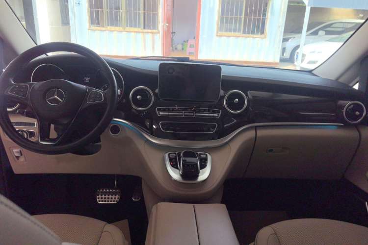 Used Mercedes-Benz V-Class 2018 V 260 L Prestige Extended Version China VI Interior 3