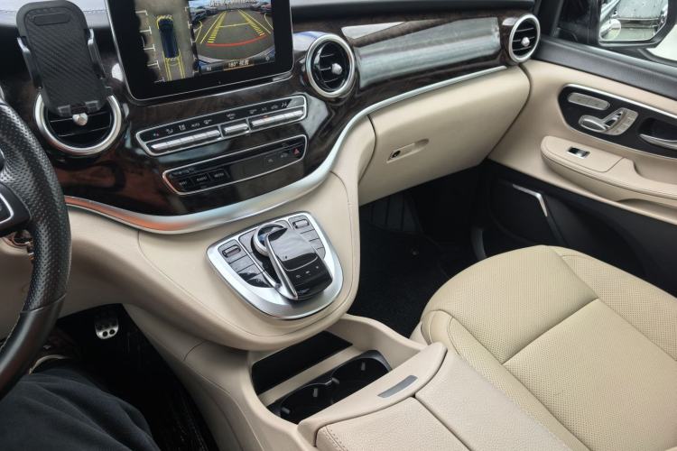 Used Mercedes-Benz V-Class 2018 V 260 Prestige Edition China VI Interior 3