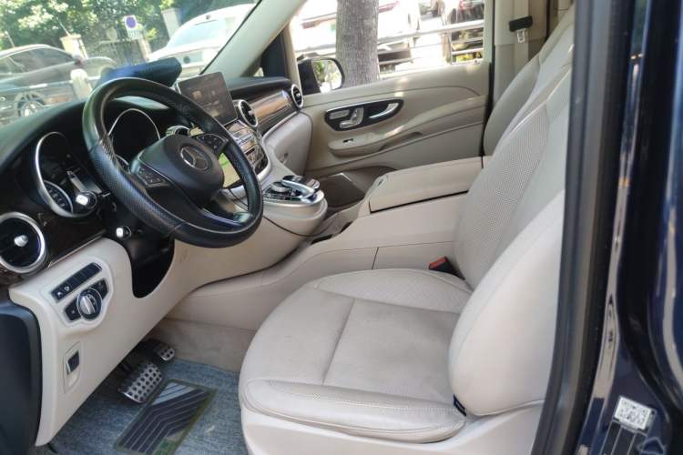 Used Mercedes-Benz V-Class 2018 V 260 Prestige Edition China VI Left Front Seat