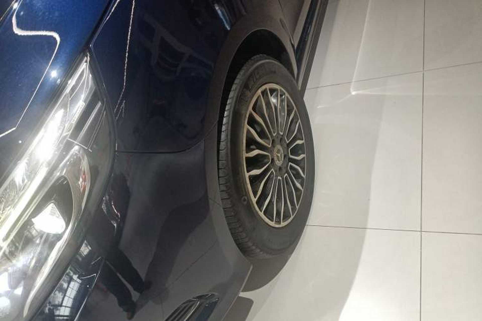 Used Mercedes-Benz V-Class 2018 V 260 Avantgarde Edition China V Left Front Wheel Hub
