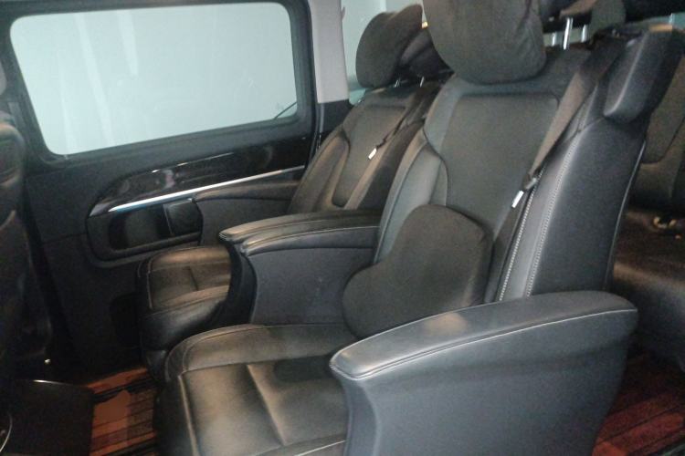 Used Mercedes-Benz V-Class 2018 V 260 Avantgarde Edition China V Left Rear Seat