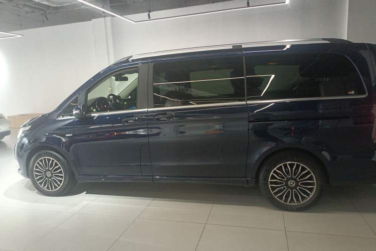 Used Mercedes-Benz V-Class 2018 V 260 Avantgarde Edition China V Left Side