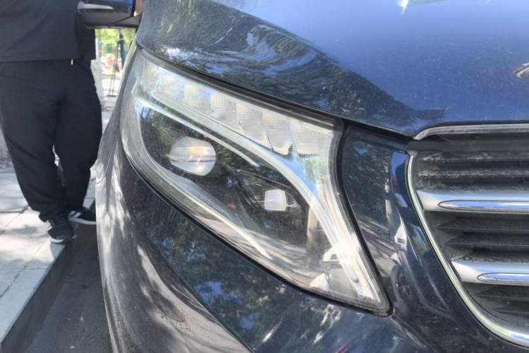 Used Mercedes-Benz V-Class 2018 V 260 Avantgarde Edition China V Right Front Headlight