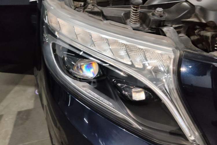 Used Mercedes-Benz V-Class 2018 V 260 Avantgarde Edition China VI Right Front Headlight