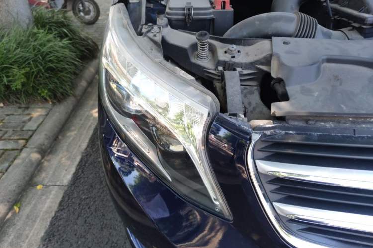 Used Mercedes-Benz V-Class 2018 V 260 Prestige Edition China VI Right Front Headlight