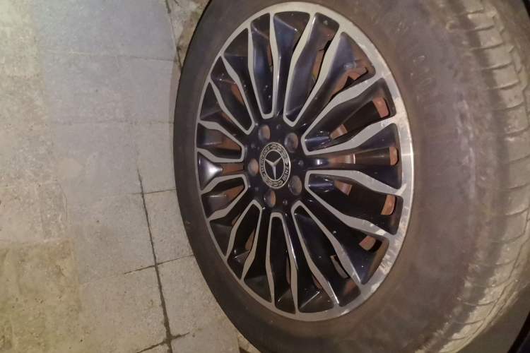 Used Mercedes-Benz V-Class 2018 V 260 L Prestige Extended Version China VI Right Front Wheel Hub